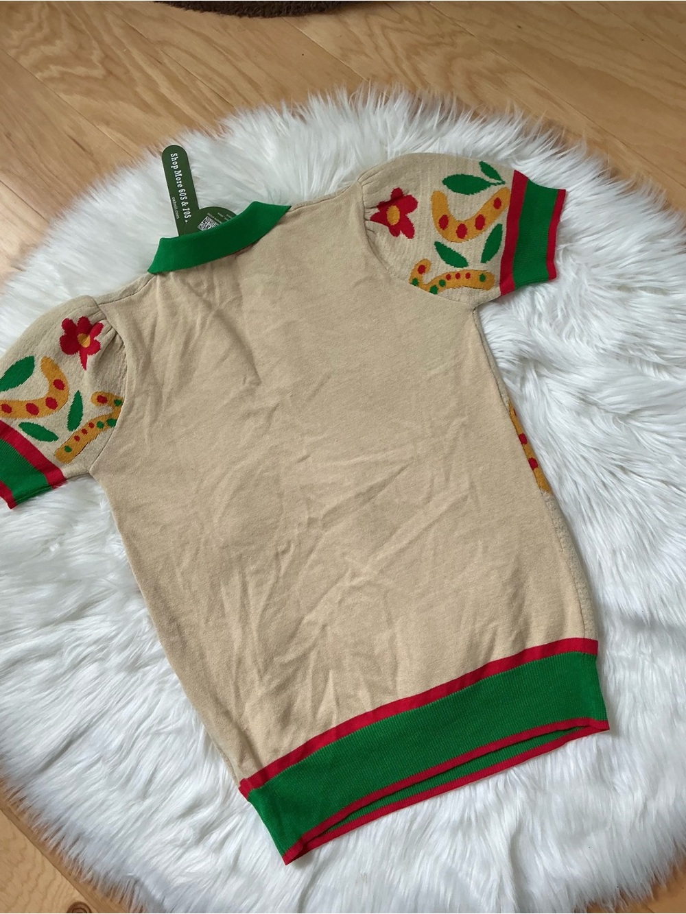 OKKNIT Short Sleeve V-Neck Leopard Motif w/ Cherries & Flowers Cotton Sweater - Picture 2 of 6